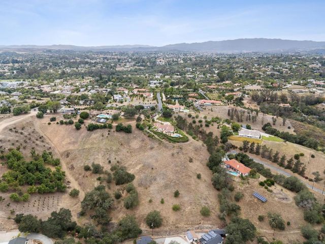 2281 Corner Creek Lane, Fallbrook, CA 92028