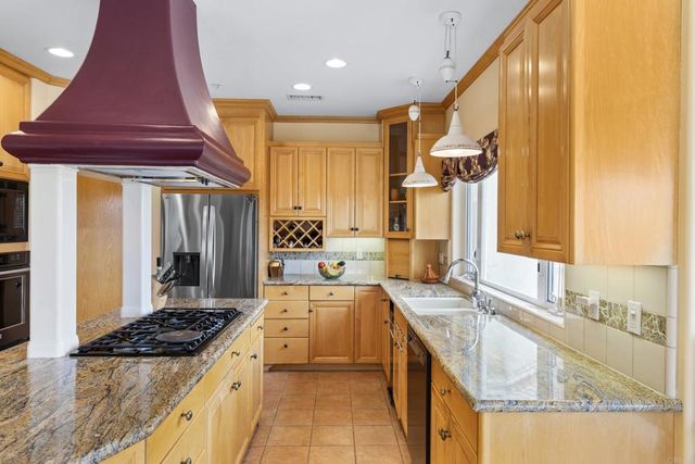 2281 Corner Creek Lane, Fallbrook, CA 92028