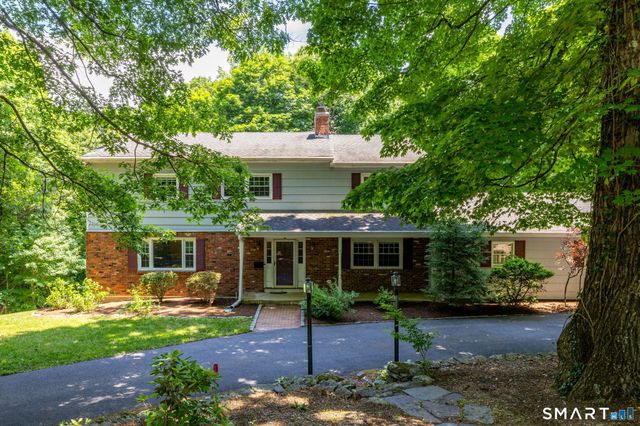33 Hurds Hill Road, Woodbury, CT 06798