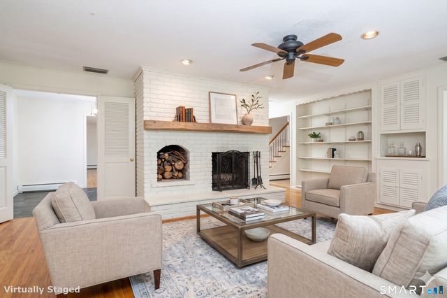 33 Hurds Hill Road, Woodbury, CT 06798