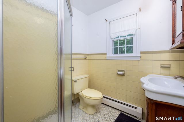 33 Hurds Hill Road, Woodbury, CT 06798