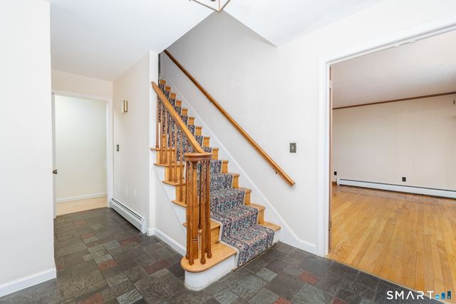 33 Hurds Hill Road, Woodbury, CT 06798