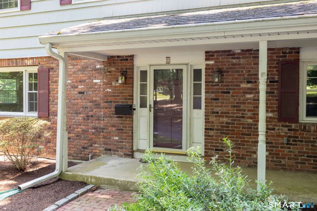 33 Hurds Hill Road, Woodbury, CT 06798