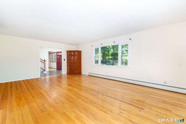 33 Hurds Hill Road, Woodbury, CT 06798