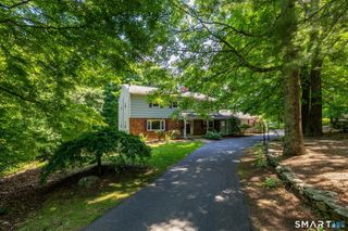 33 Hurds Hill Road, Woodbury, CT 06798