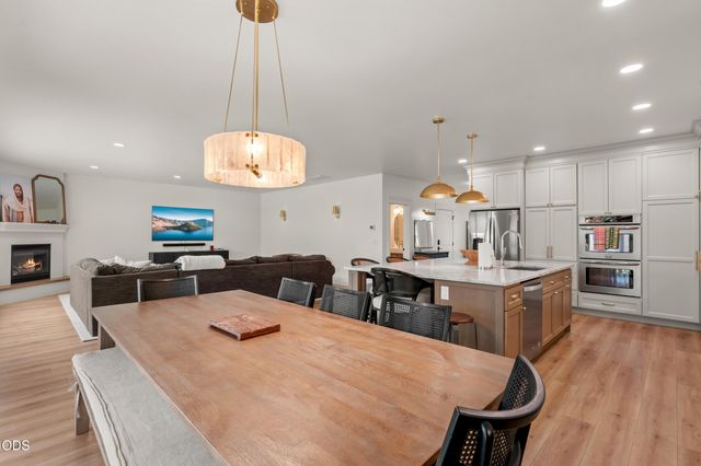 4401 Vista Pointe Drive, Medford, OR 97504