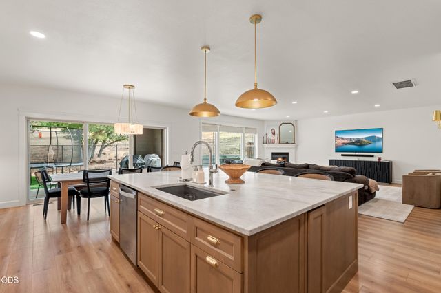 4401 Vista Pointe Drive, Medford, OR 97504