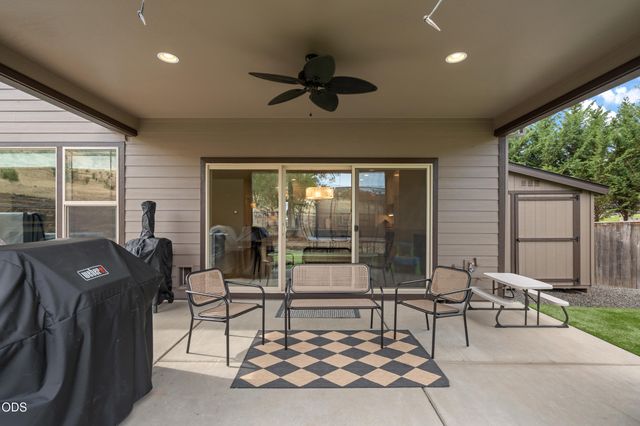 4401 Vista Pointe Drive, Medford, OR 97504