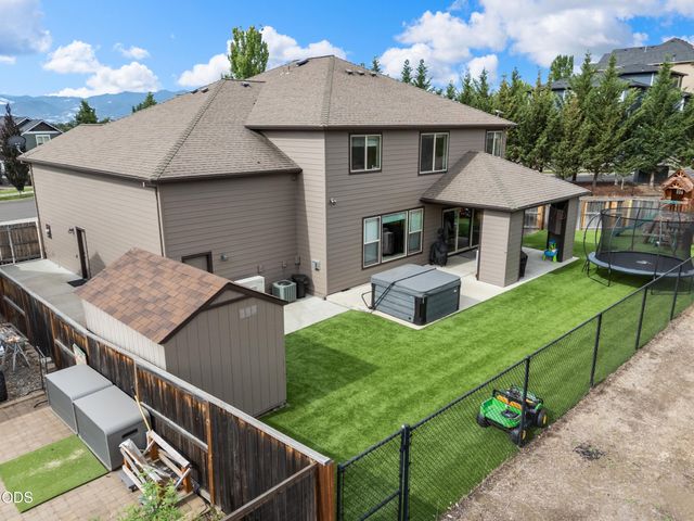4401 Vista Pointe Drive, Medford, OR 97504