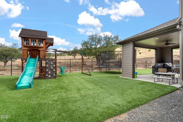 4401 Vista Pointe Drive, Medford, OR 97504