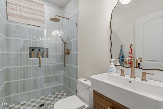 4401 Vista Pointe Drive, Medford, OR 97504