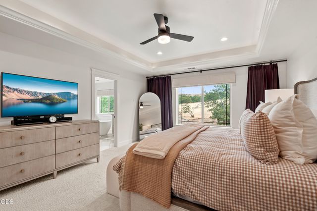 4401 Vista Pointe Drive, Medford, OR 97504