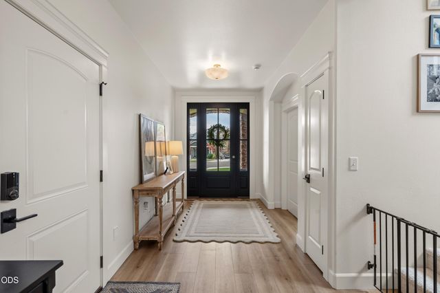 4401 Vista Pointe Drive, Medford, OR 97504