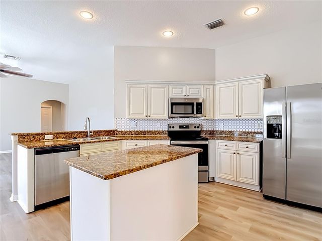22035 YACHTCLUB TERRACE, Land O Lakes, FL 34639