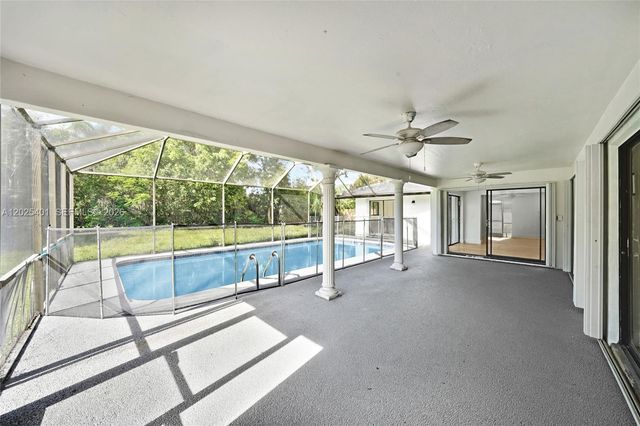 8475 NW 2nd Mnr, Coral Springs, FL 33071