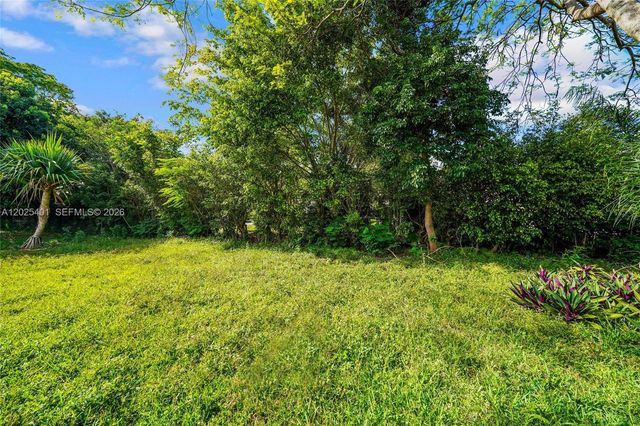 8475 NW 2nd Mnr, Coral Springs, FL 33071