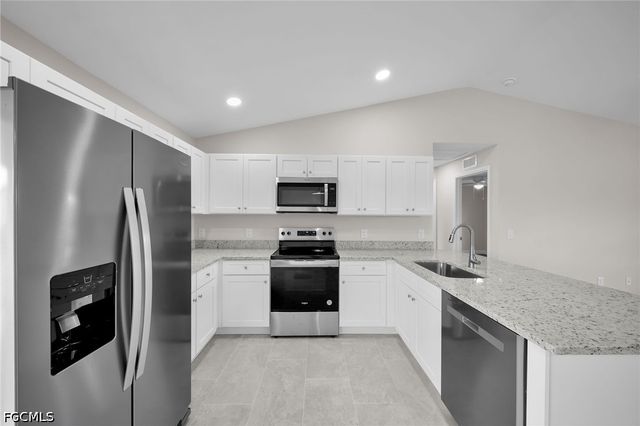 6146 Hughes AVE, Fort Myers, FL 33905