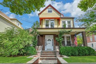 200-202 OAK ST, Weehawken, NJ 07086