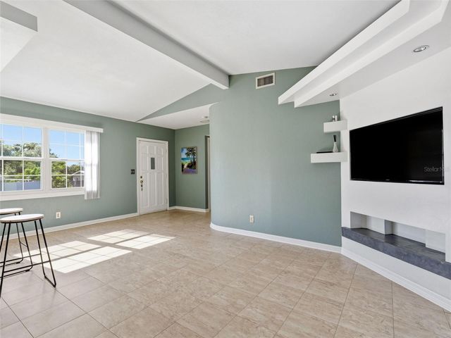 5209 LLOYD STREET, Seffner, FL 33584