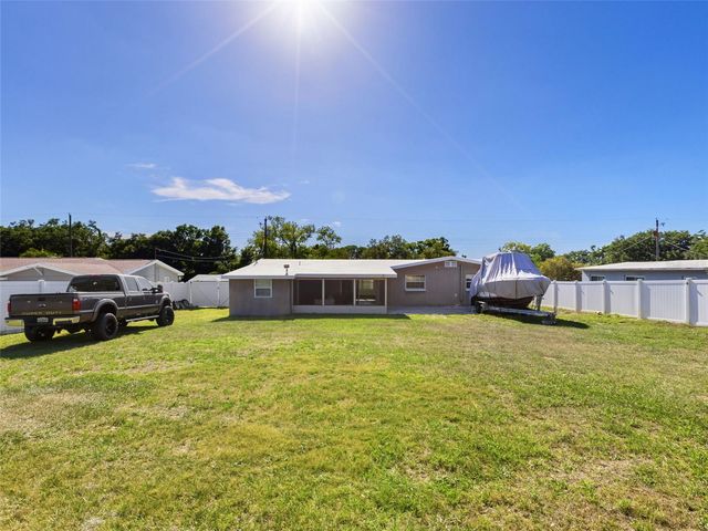 5209 LLOYD STREET, Seffner, FL 33584