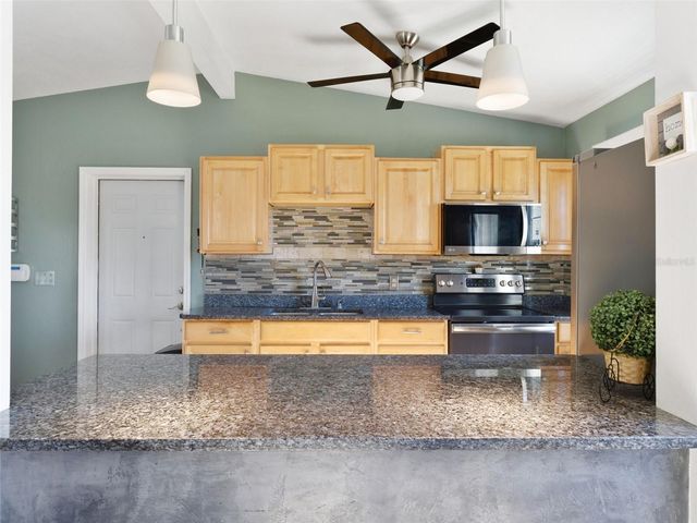 5209 LLOYD STREET, Seffner, FL 33584