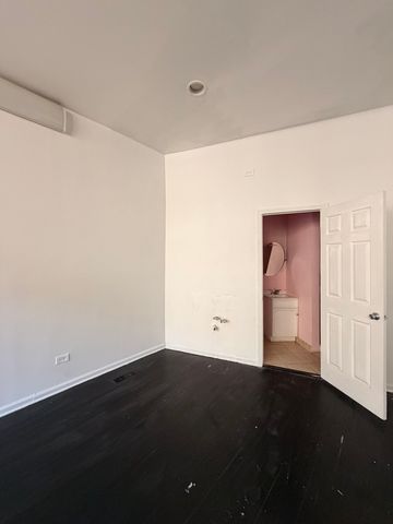 2316 N California Avenue, Chicago, IL 60647