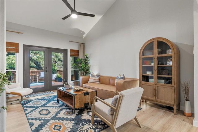 8001 Forest Mesa DR B, Austin, TX 78759