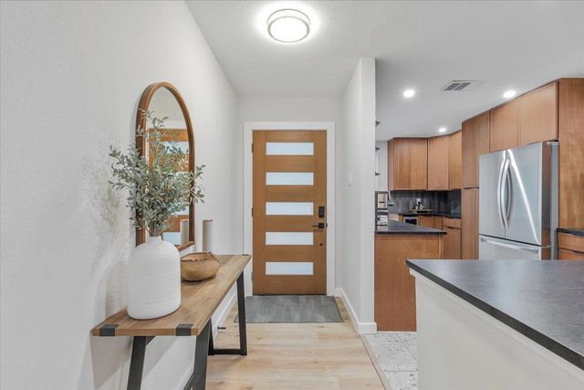 8001 Forest Mesa DR B, Austin, TX 78759