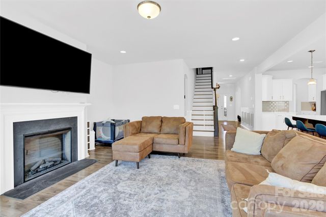 3153 Pinehills Way 103, Mount Holly, NC 28120