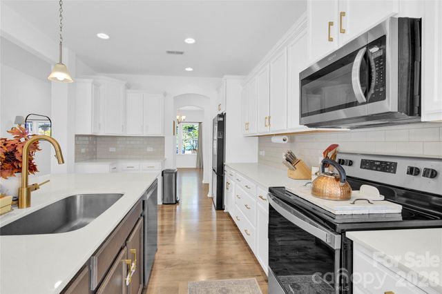 3153 Pinehills Way 103, Mount Holly, NC 28120