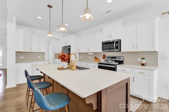 3153 Pinehills Way 103, Mount Holly, NC 28120