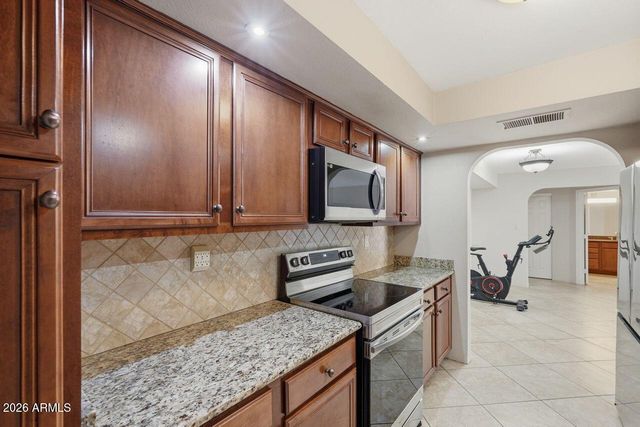 8500 E INDIAN SCHOOL Road 247, Scottsdale, AZ 85251
