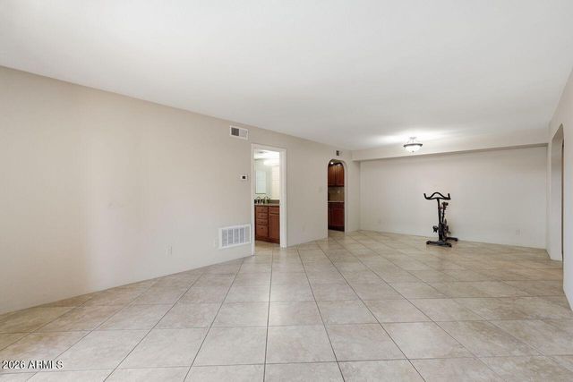 8500 E INDIAN SCHOOL Road 247, Scottsdale, AZ 85251
