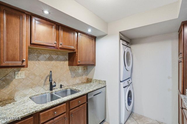 8500 E INDIAN SCHOOL Road 247, Scottsdale, AZ 85251