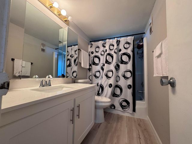 300 NE 26th Avenue 4030, Boynton Beach, FL 33435