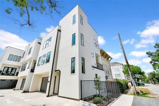 5439 Darling Street, Houston, TX 77007