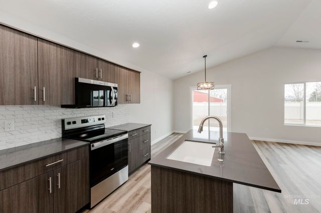 3030 E Mossy Creek Dr, Kuna, ID 83634