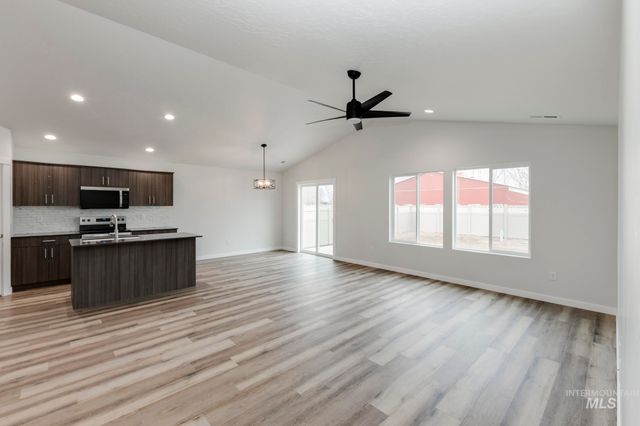 3030 E Mossy Creek Dr, Kuna, ID 83634