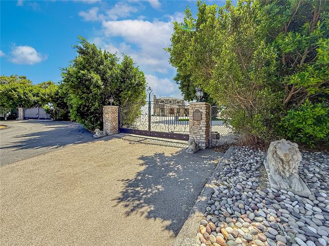 10200 Lilac, Chatsworth, CA 93063