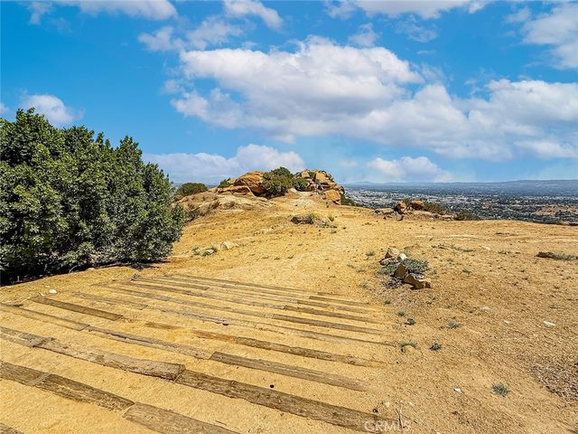 10200 Lilac, Chatsworth, CA 93063