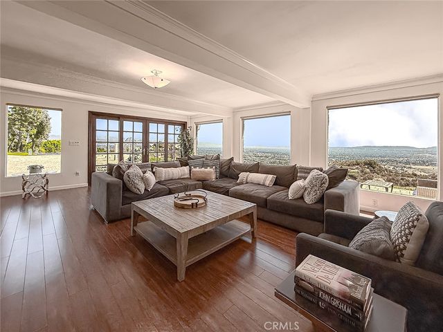 10200 Lilac, Chatsworth, CA 93063