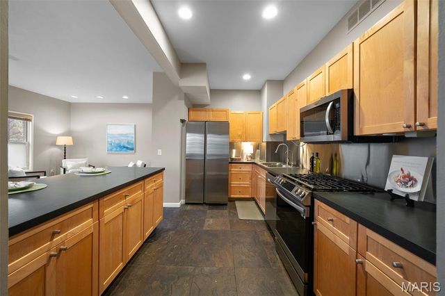 5089 Waterman Boulevard, St Louis, MO 63108