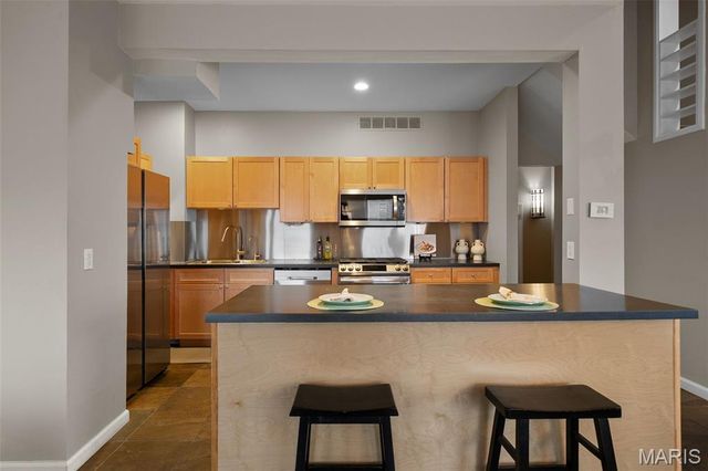 5089 Waterman Boulevard, St Louis, MO 63108