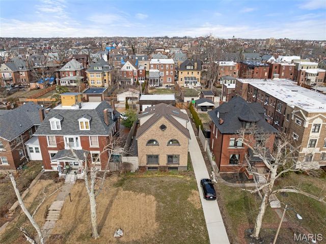 5089 Waterman Boulevard, St Louis, MO 63108