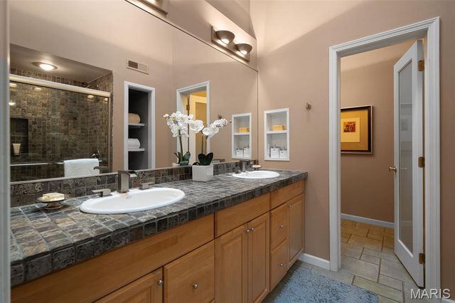 5089 Waterman Boulevard, St Louis, MO 63108