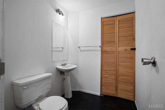 5089 Waterman Boulevard, St Louis, MO 63108