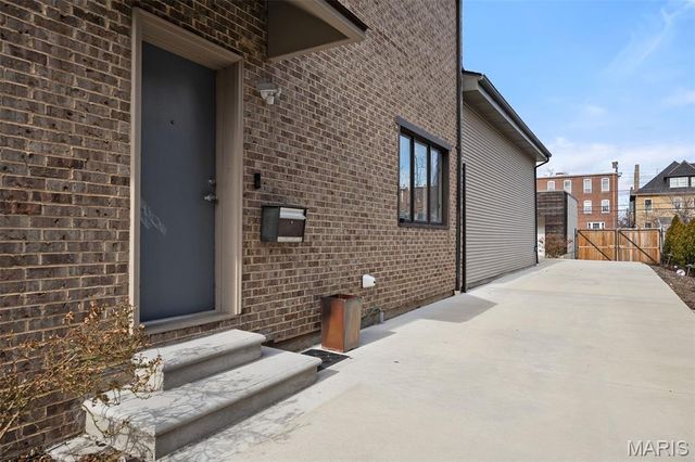 5089 Waterman Boulevard, St Louis, MO 63108