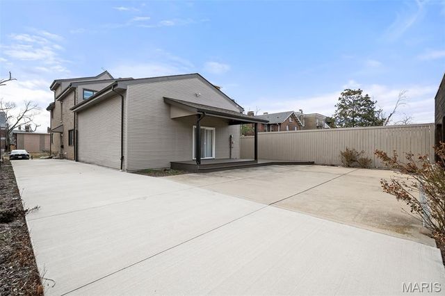 5089 Waterman Boulevard, St Louis, MO 63108