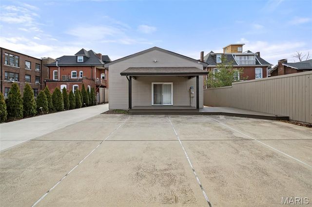 5089 Waterman Boulevard, St Louis, MO 63108