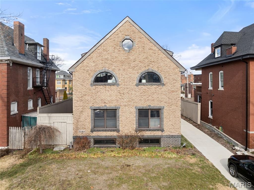 5089 Waterman Boulevard, St Louis, MO 63108